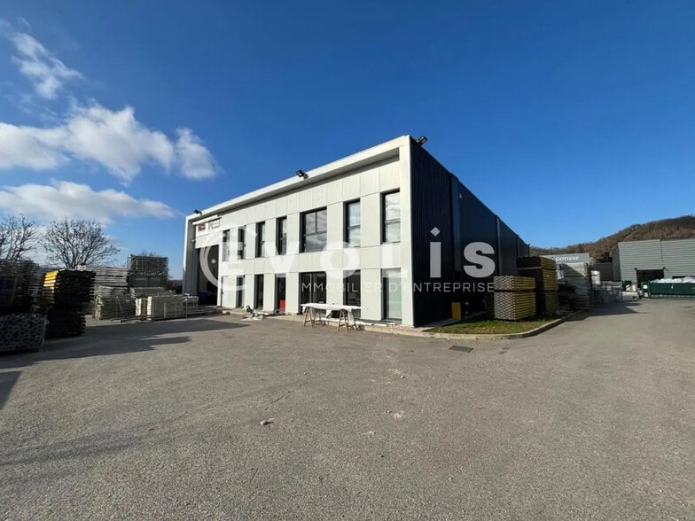 Flex in La Boisse for lease - Building Photo - Image 1 of 15