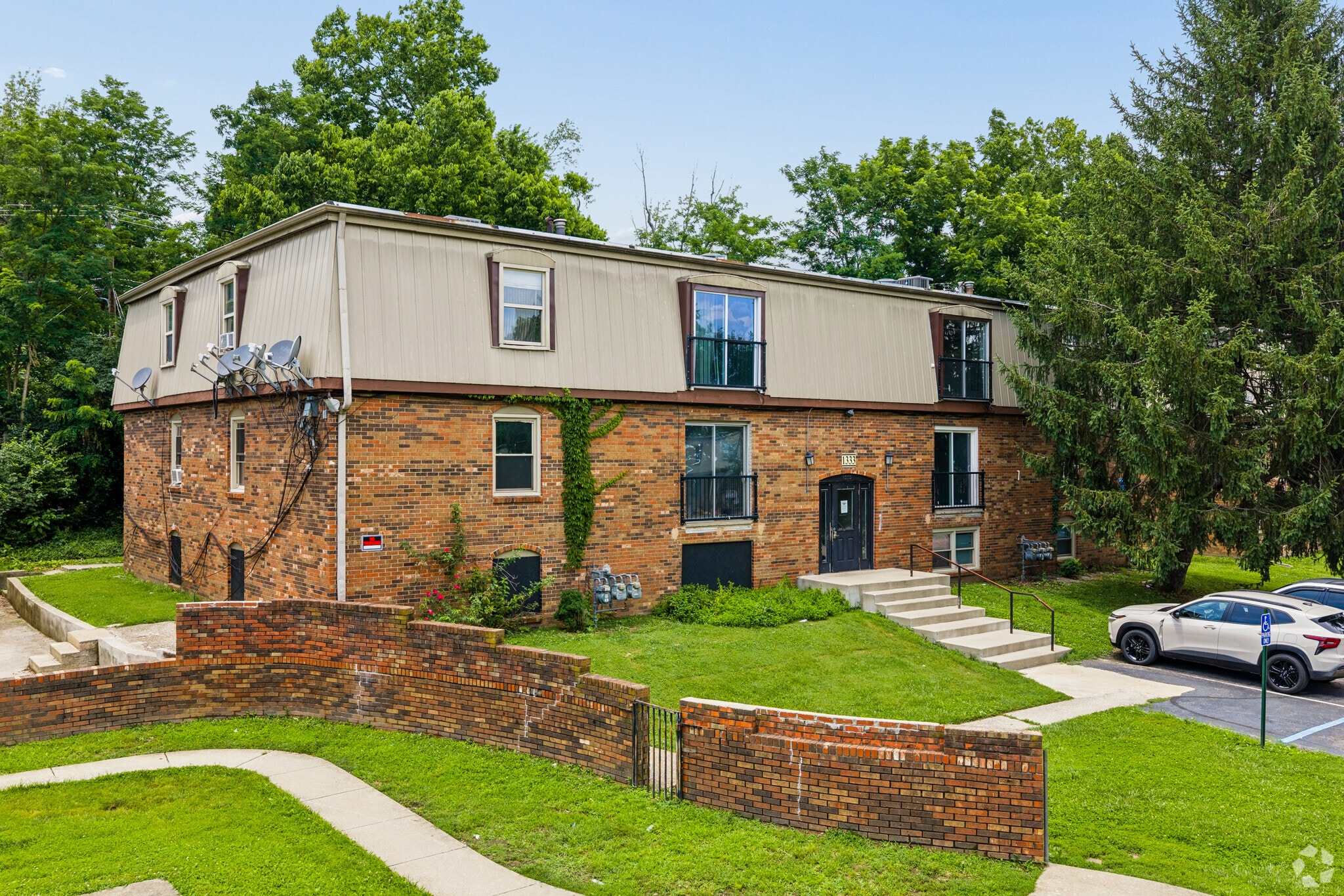 1328-1345 Devonport Dr, Lexington, KY for sale Building Photo- Image 1 of 27