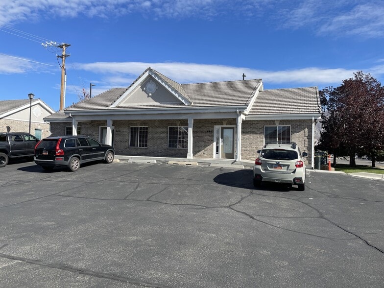 843-845 S 220 E, Orem, UT for lease - Primary Photo - Image 1 of 11