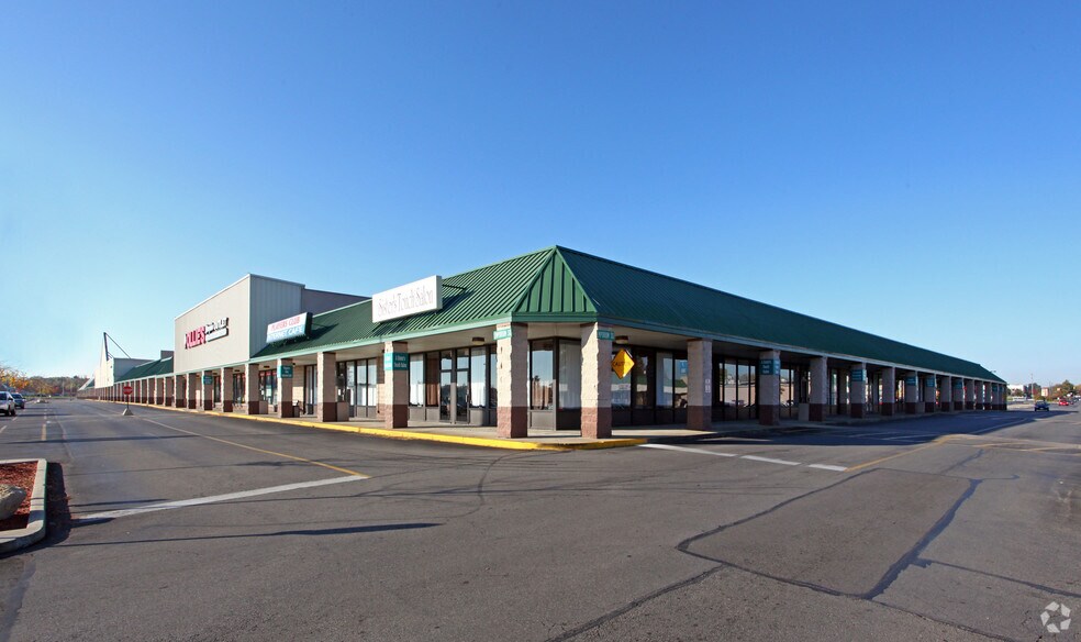 5651-5841 Emporium Sq, Columbus, OH à louer - Photo du bâtiment - Image 2 de 14