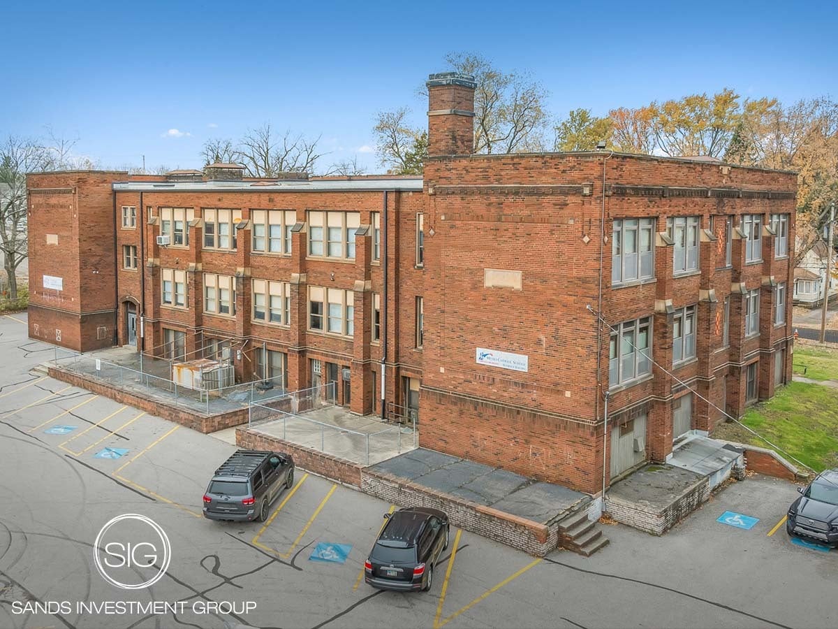 3545 W 54th St, Cleveland, OH à vendre Photo principale- Image 1 de 7