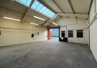 Whin Pl, East Kilbride for lease Interior Photo- Image 2 of 4