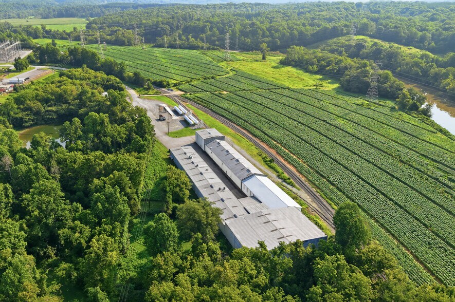 541 Gentry Rd, Elkin, NC à vendre - Photo du bâtiment - Image 1 de 10