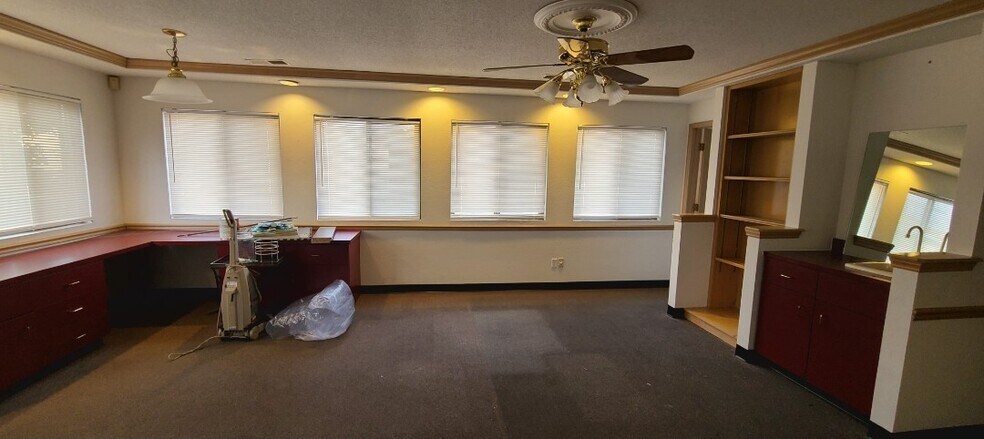 2010 Bluestone Dr, Saint Charles, MO à louer - Photo du bâtiment - Image 3 de 28