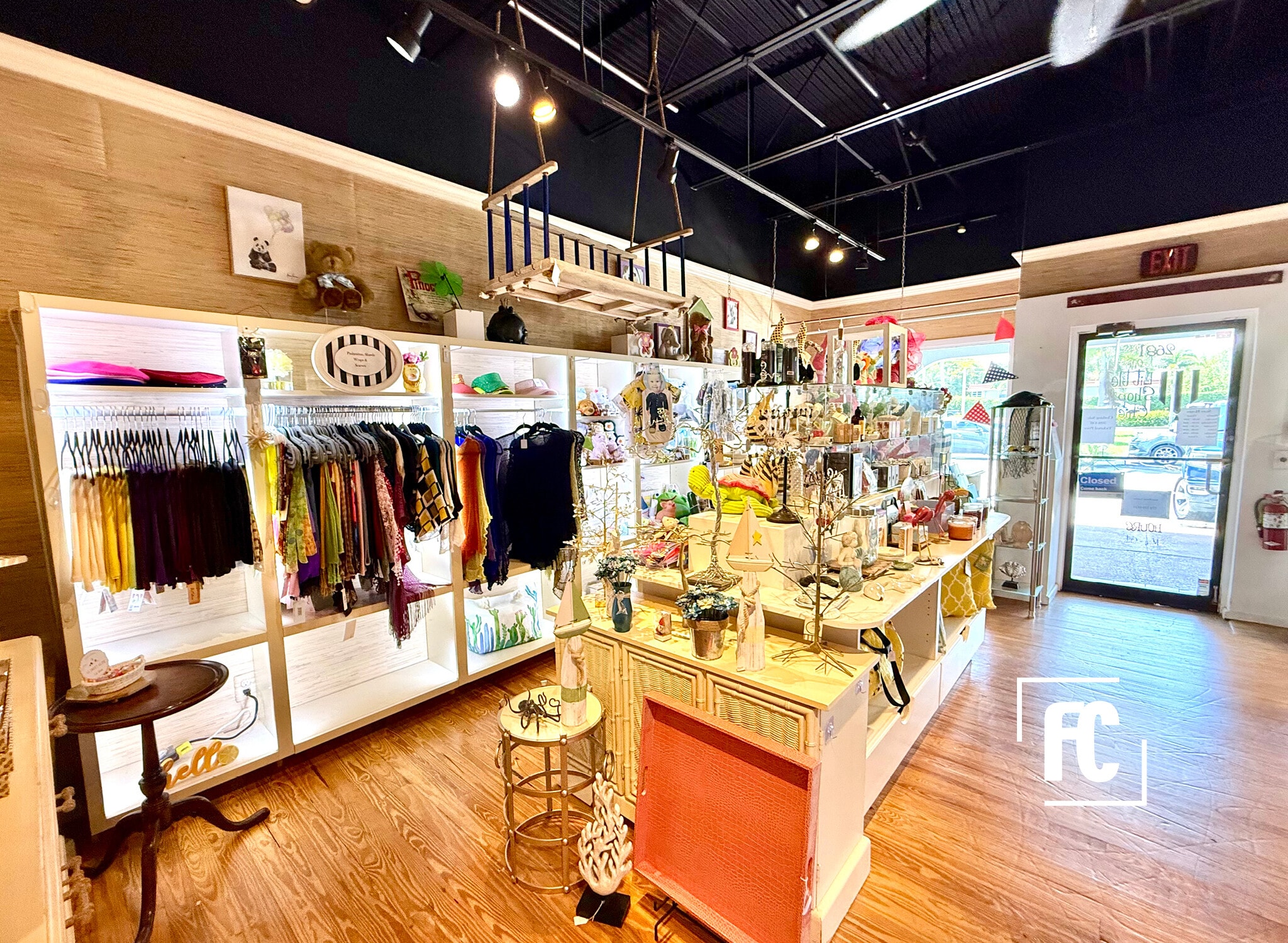 2821 SE Ocean Blvd, Stuart, FL for lease Interior Photo- Image 1 of 12