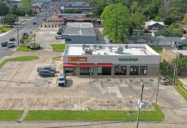 More details for 2950 Ryan St, Lake Charles, LA - Retail for Sale