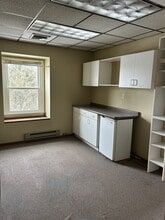 9 Leonardville Rd, Middletown, NJ for lease Interior Photo- Image 2 of 8