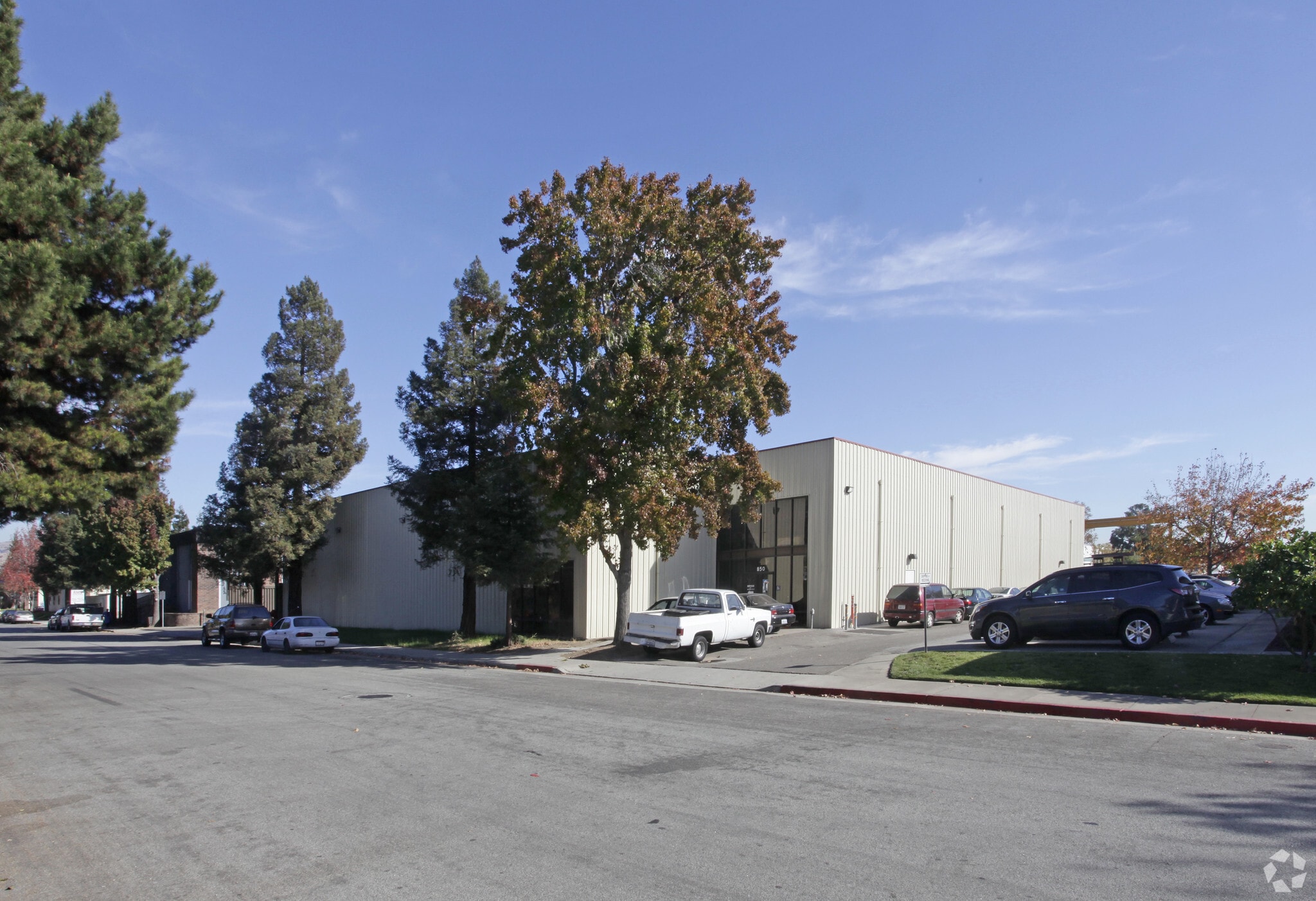850 Faulstich Ct, San Jose, CA for lease Primary Photo- Image 1 of 4