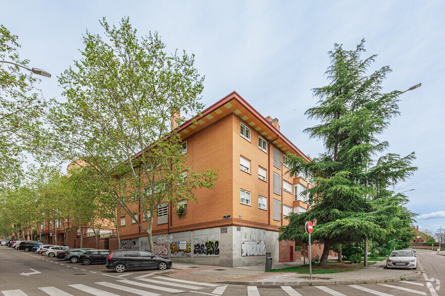 Avenida Logroño, 201, Madrid, Madrid à vendre - Photo du bâtiment - Image 1 de 1