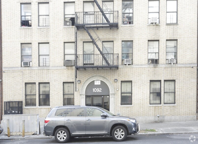 1092 Anderson Ave, Bronx, NY for sale - Building Photo - Image 3 of 3