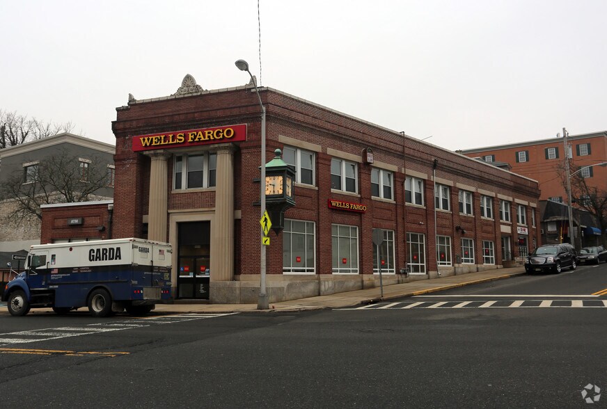 47 Mine Brook Rd, Bernardsville, NJ à vendre - Photo du bâtiment - Image 2 de 6