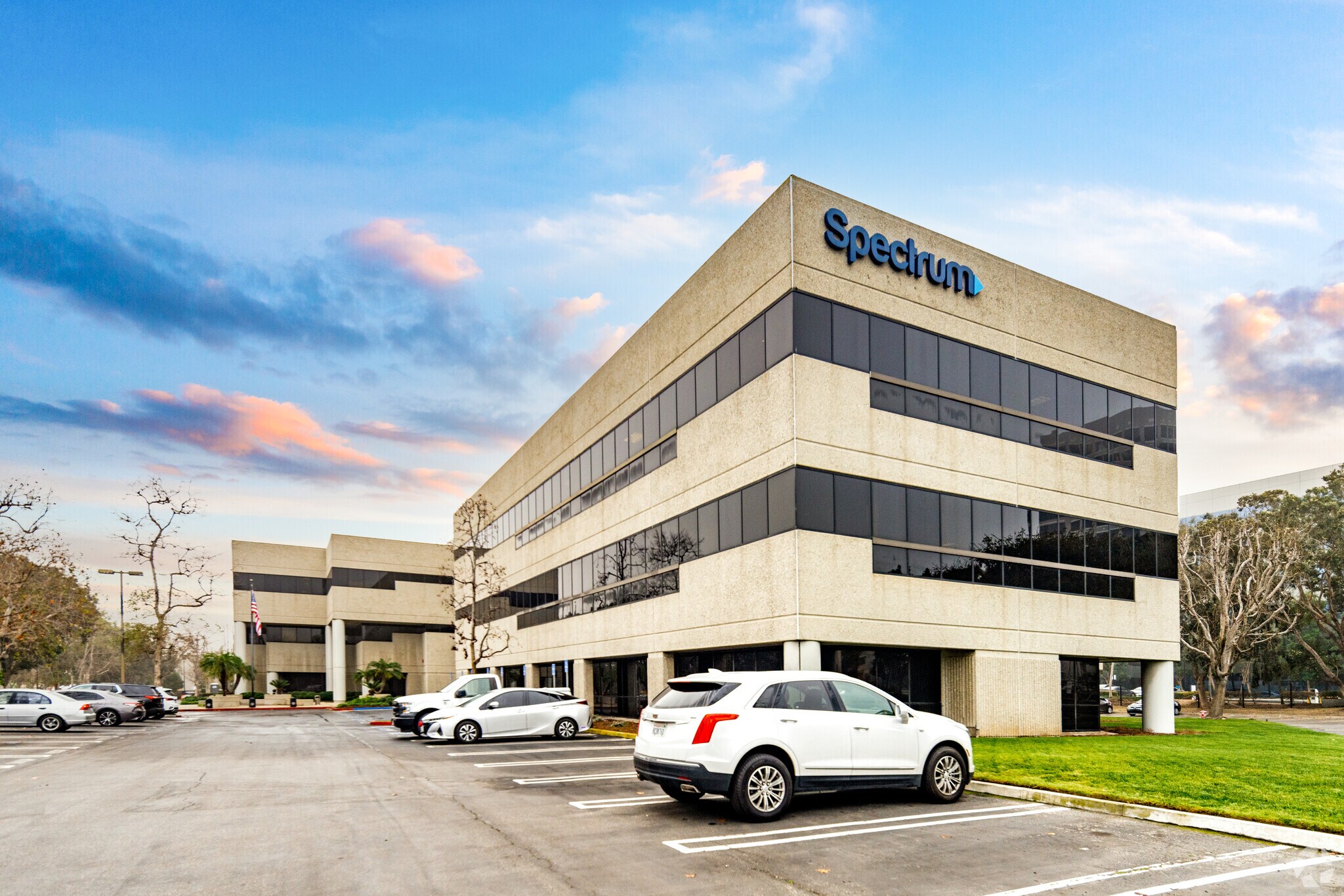 550 Continental Blvd, El Segundo, CA à louer Photo du bâtiment- Image 1 de 4