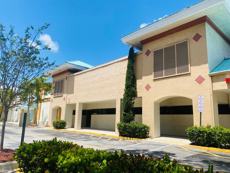 1011-1219 S Federal Hwy, Deerfield Beach, FL à louer - Photo du bâtiment - Image 3 de 3