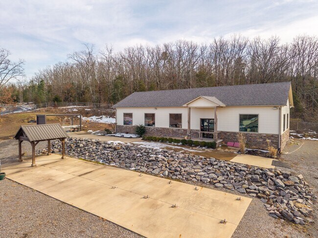 Plus de détails pour 1915 Walkers Trl, Conway, AR - Commerce de détail à vendre