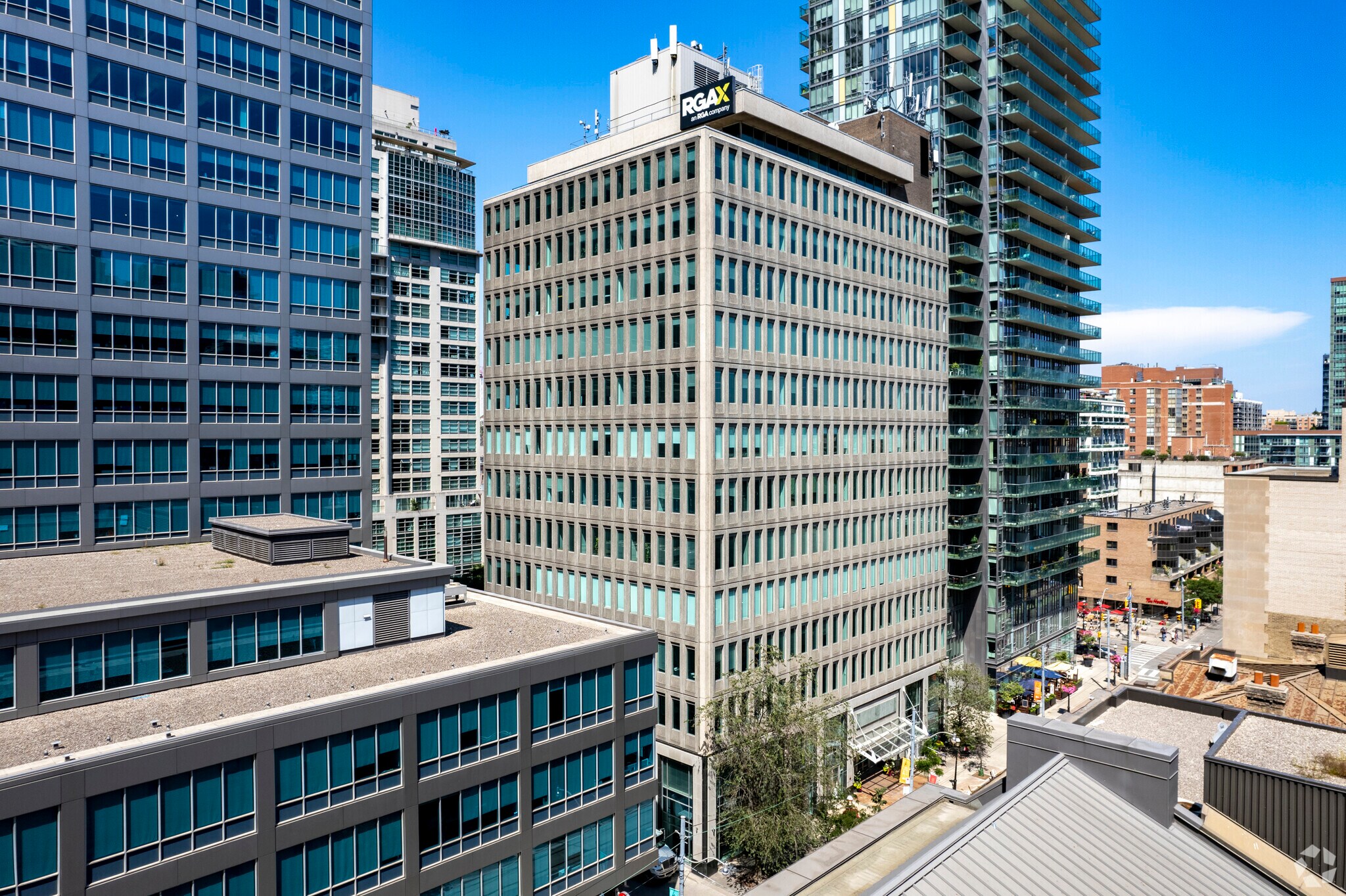 60 Adelaide St E, Toronto, ON à vendre Photo du bâtiment- Image 1 de 1