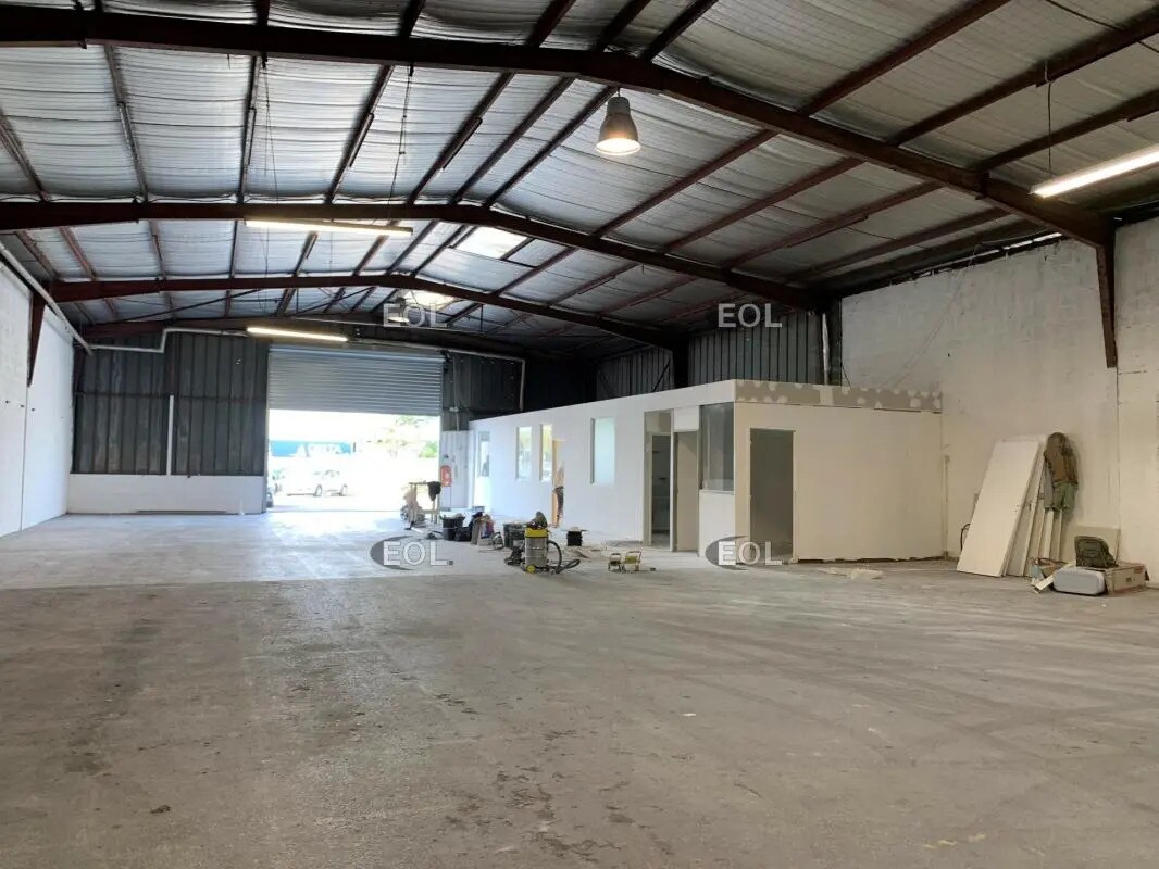 Flex in Vitrolles for lease Interior Photo- Image 1 of 3