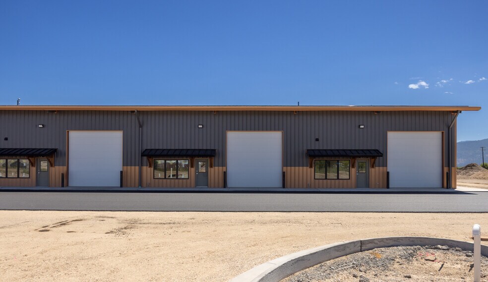 9405 Futurity Dr, Missoula, MT à louer - Photo du bâtiment - Image 2 de 15