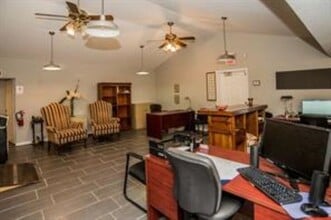20375 Cortez Blvd, Brooksville, FL for lease Interior Photo- Image 1 of 7