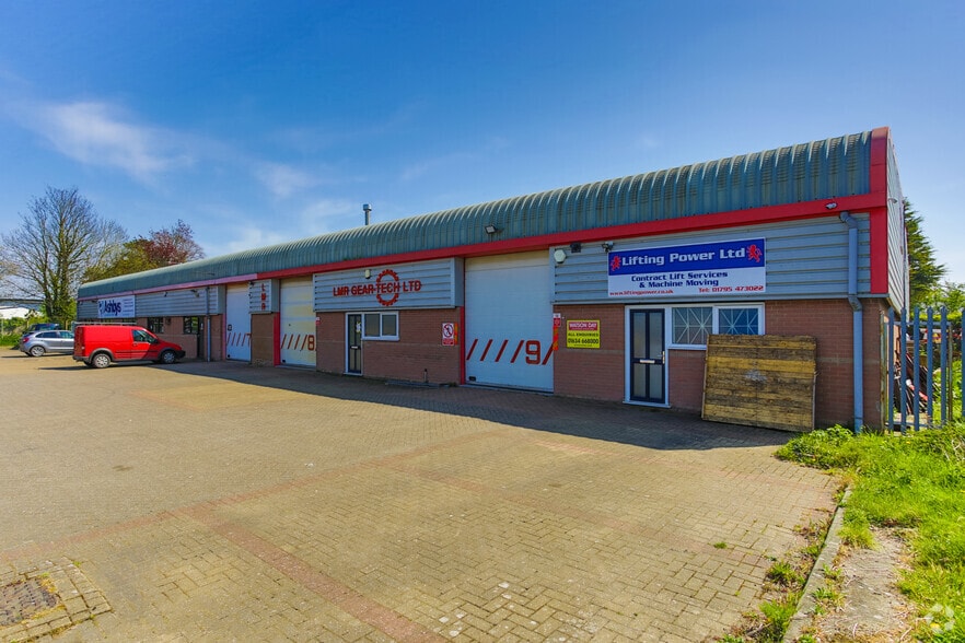 Stadium Way, Sittingbourne for lease - Primary Photo - Image 1 of 1