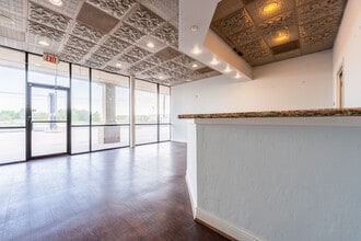 4915 Fm 2920 Rd, Spring, TX à louer Photo intérieure- Image 2 de 13