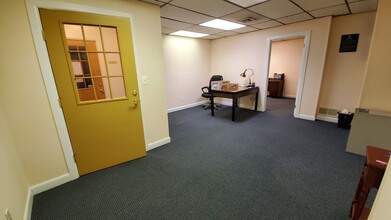 330 Milltown Rd, East Brunswick, NJ for lease Interior Photo- Image 2 of 6