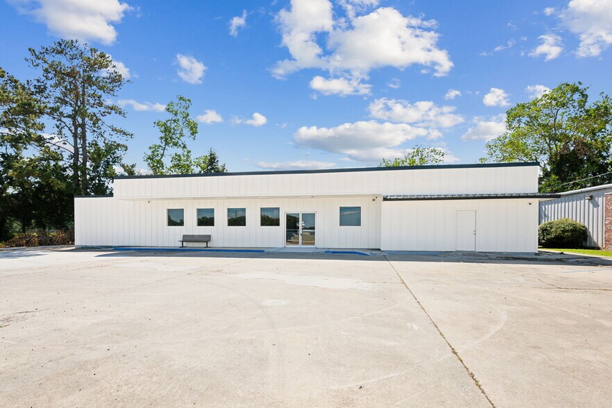 1705 C M Fagan Dr, Hammond, LA à vendre - Photo du bâtiment - Image 1 de 13