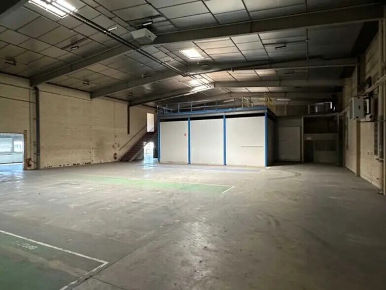 Industrial in Dardilly for lease - Interior Photo - Image 3 of 11
