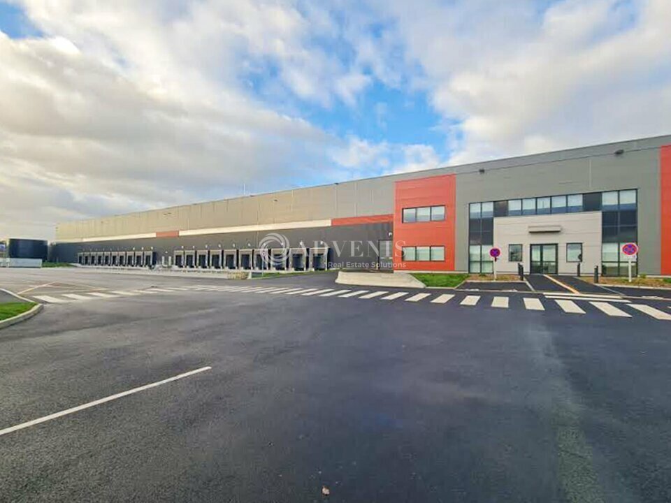 Industrial in Pléchâtel for lease Building Photo- Image 1 of 13