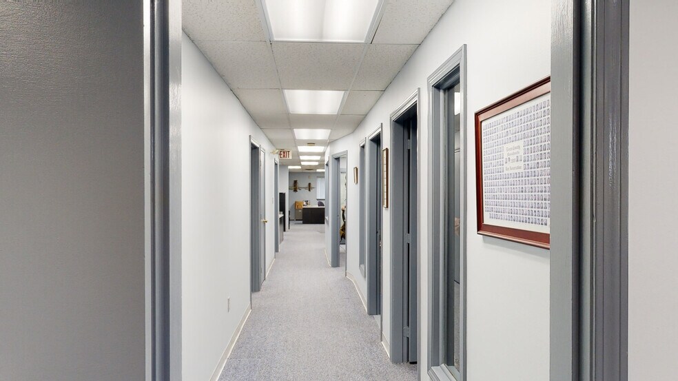 16 Bourbon St, Peabody, MA à vendre - Photo du bâtiment - Image 3 de 6