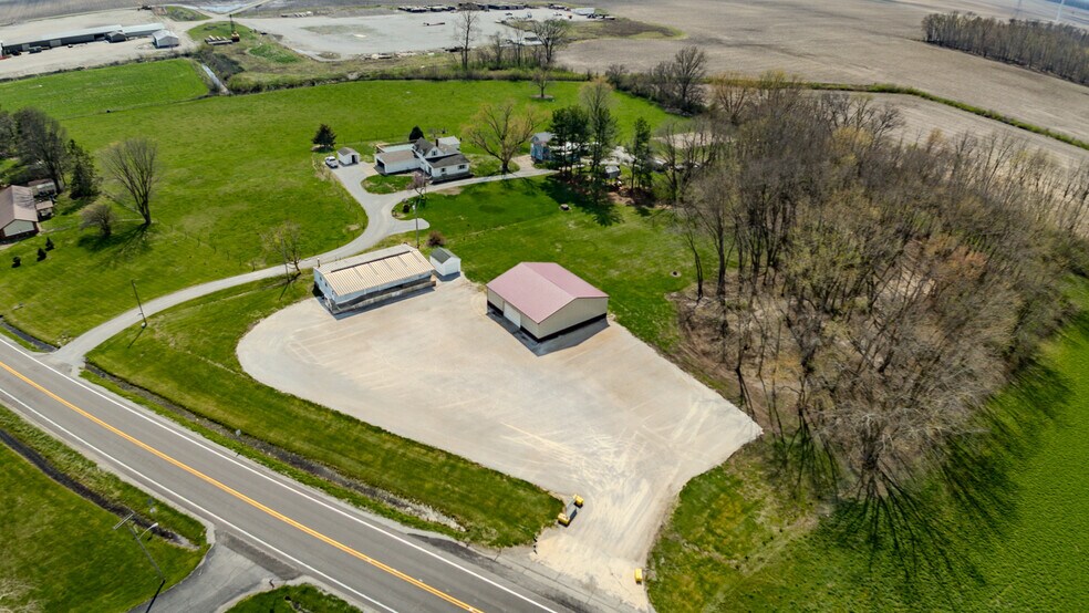 608 Kenton, Reynolds, IN à vendre - Photo du bâtiment - Image 2 de 25