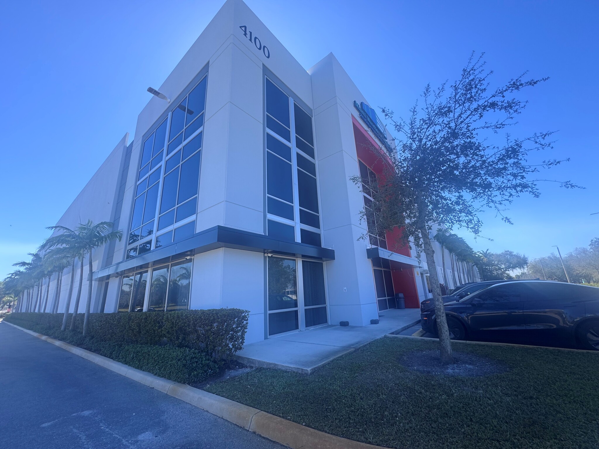 4100 NW 142nd St, Opa Locka, FL for lease Primary Photo- Image 1 of 5