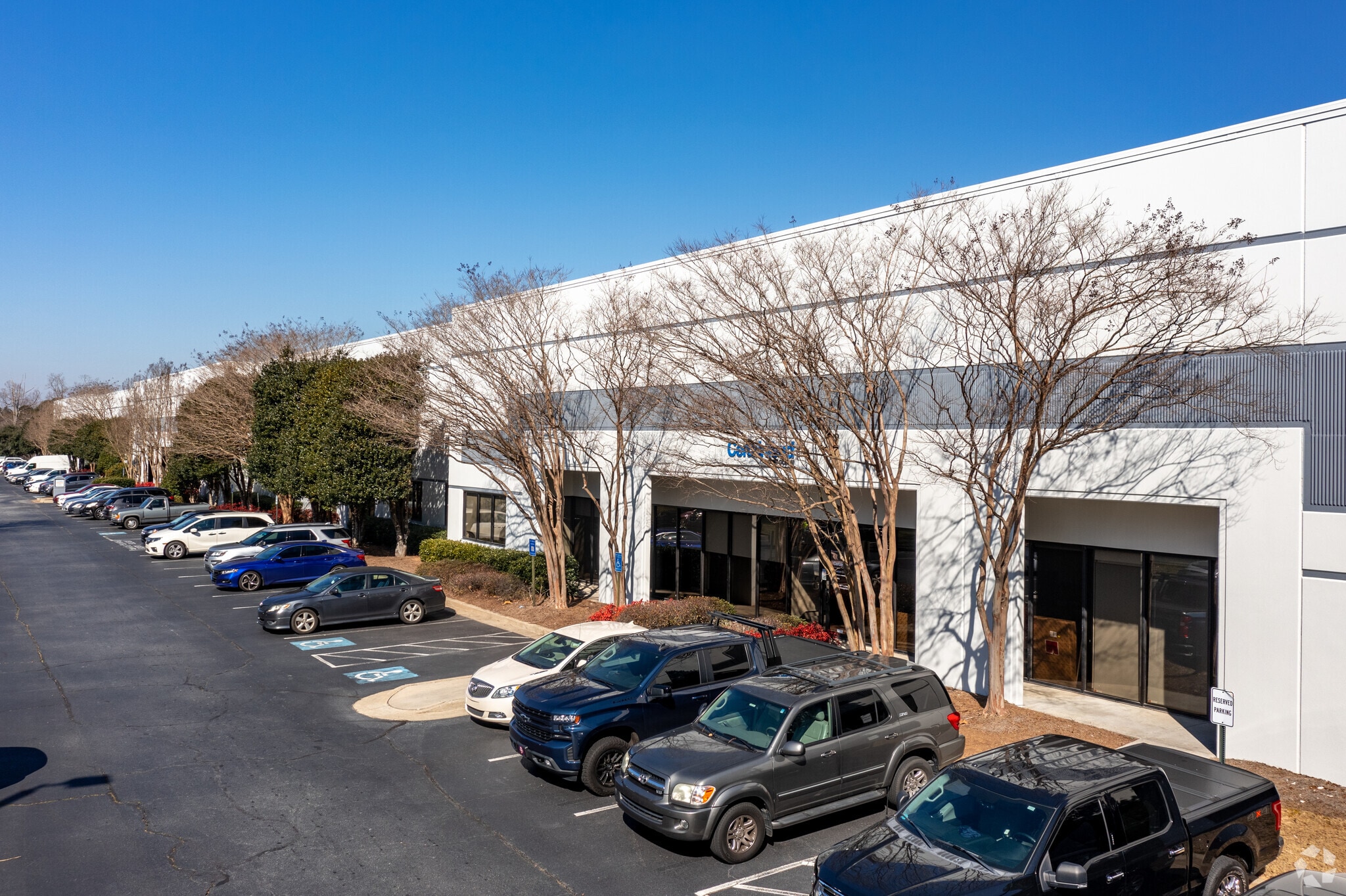 5015 Oakbrook Pky, Norcross, GA for lease Primary Photo- Image 1 of 6