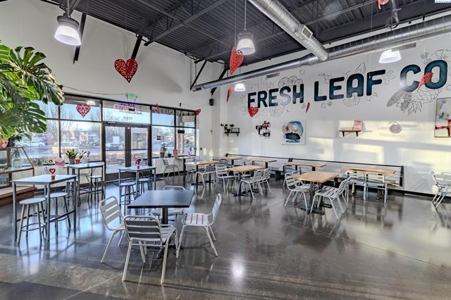 1080 George Washington Way, Richland, WA à vendre - Photo intérieure - Image 3 de 13