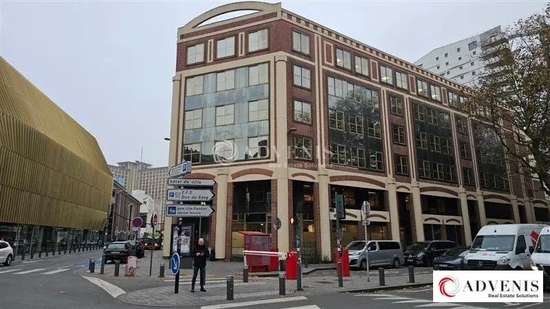 Office in Lille for lease - Building Photo - Image 1 of 10