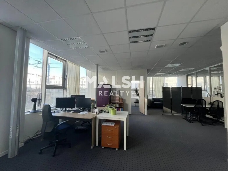 Office in Lyon for lease - Interior Photo - Image 3 of 13