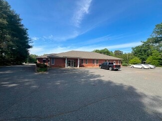 More details for 320 E Lee Ave, Yadkinville, NC - Office for Sale