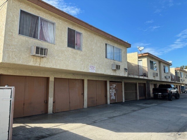 717-721 Garfield St, Santa Ana, CA à vendre - Photo du bâtiment - Image 3 de 6