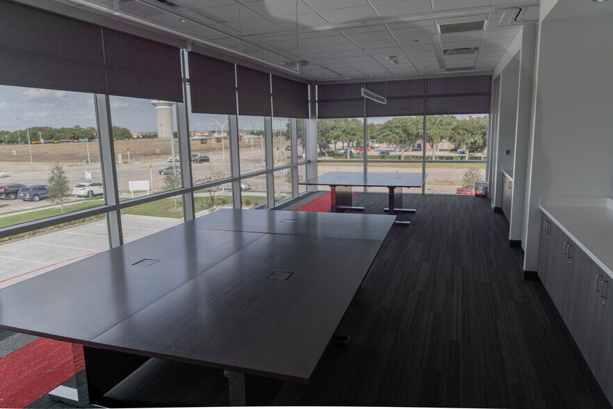 5920 Windhaven Pky, Plano, TX à louer - Photo intérieure - Image 3 de 14