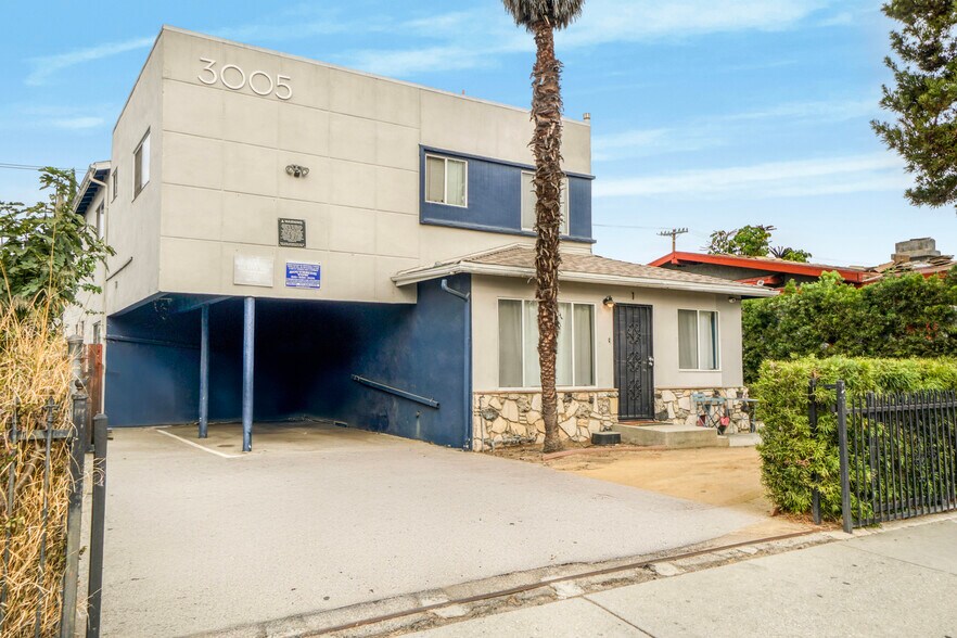 3005 S Normandie Ave, Los Angeles, CA à vendre - Photo du bâtiment - Image 1 de 10