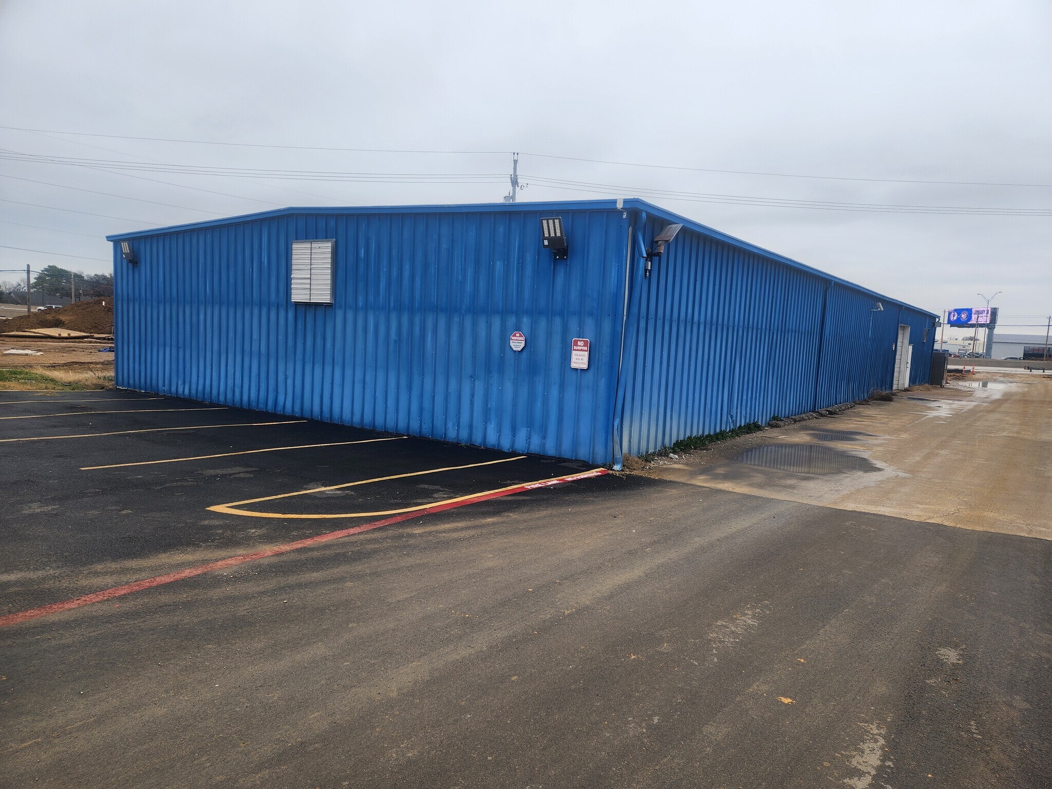 1311 S Stemmons Fwy, Lewisville, TX for lease Building Photo- Image 1 of 5