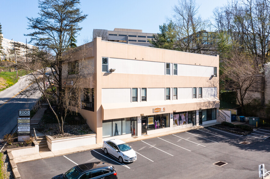 200 Monument Rd, Bala Cynwyd, PA à vendre - Photo principale - Image 1 de 1