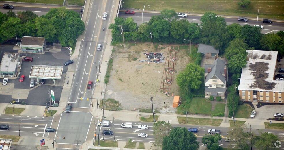 3074 W 14th St, Cleveland, OH for lease - Building Photo - Image 2 of 5