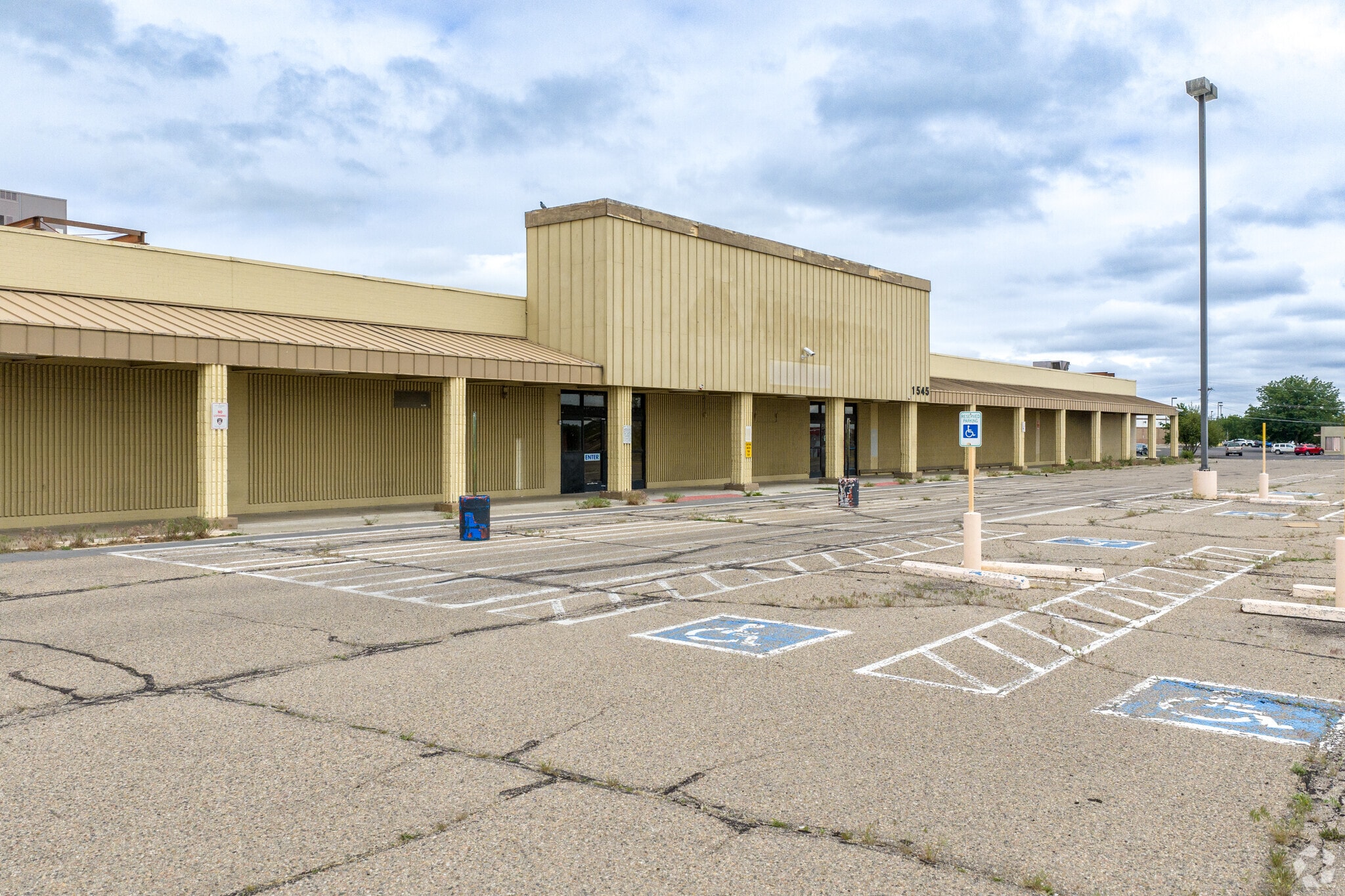 1545 S Prairie Ave, Pueblo, CO à vendre Photo du bâtiment- Image 1 de 24