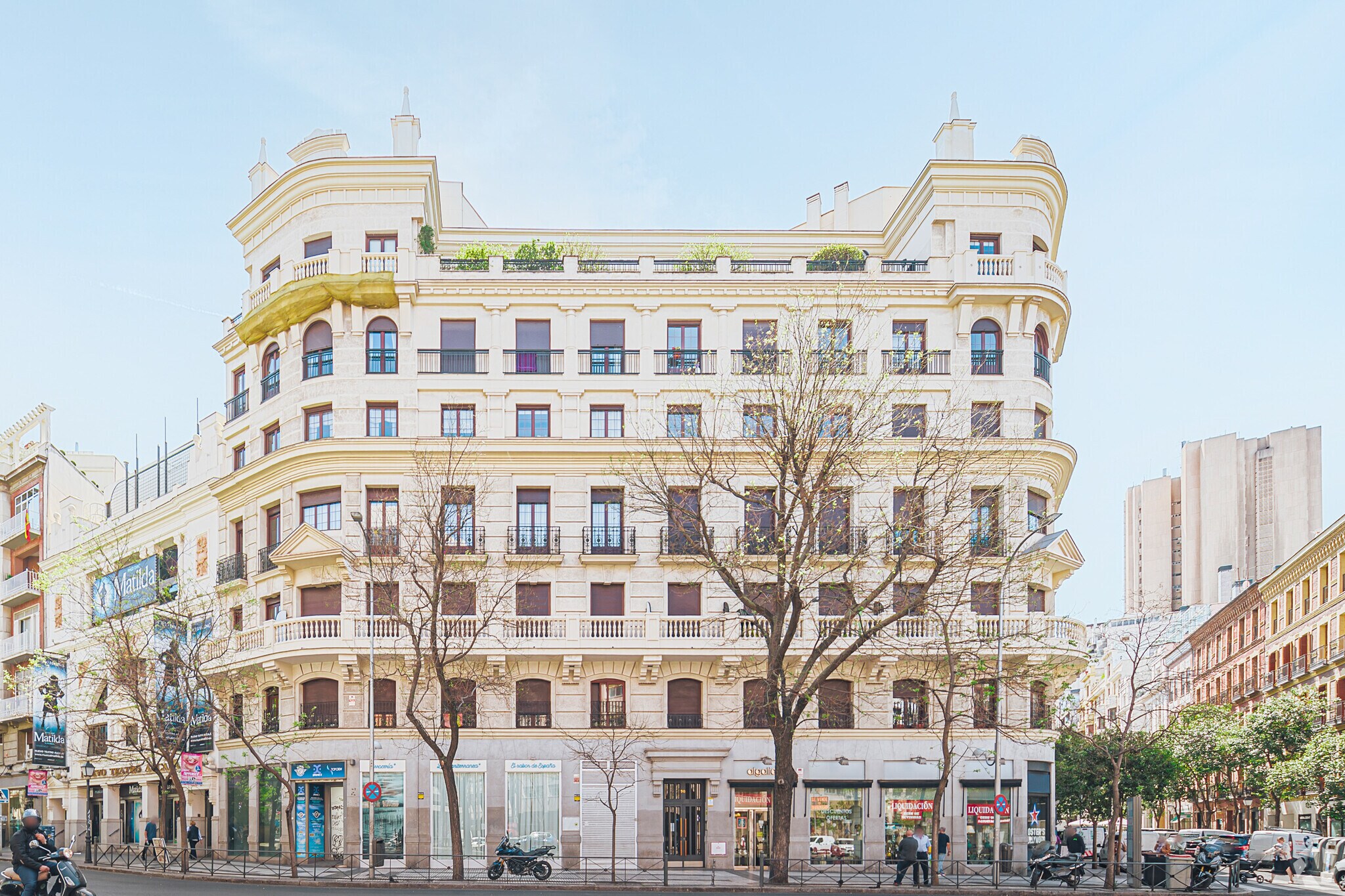 Retail in Madrid, Madrid for lease Primary Photo- Image 1 of 3
