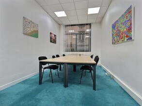 3 Square Desaix, Paris for lease Interior Photo- Image 2 of 7