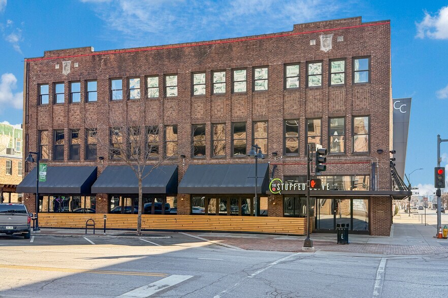 216 Court Ave, Des Moines, IA à vendre - Photo du bâtiment - Image 2 de 19