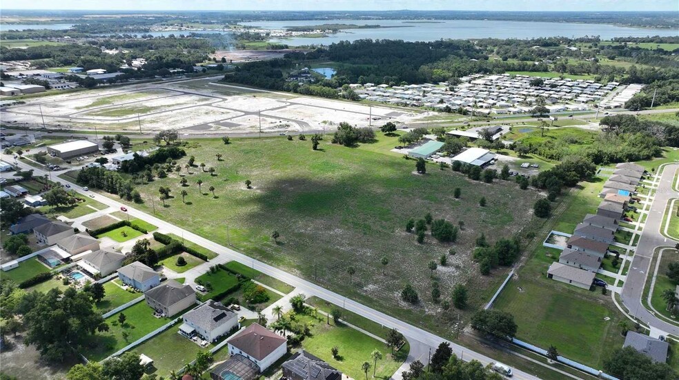 Old Lucerne Rd, Winter Haven, FL à vendre - Photo principale - Image 1 de 2