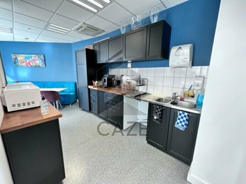 Bureau dans Pessac à vendre - Photo intérieure - Image 2 de 3