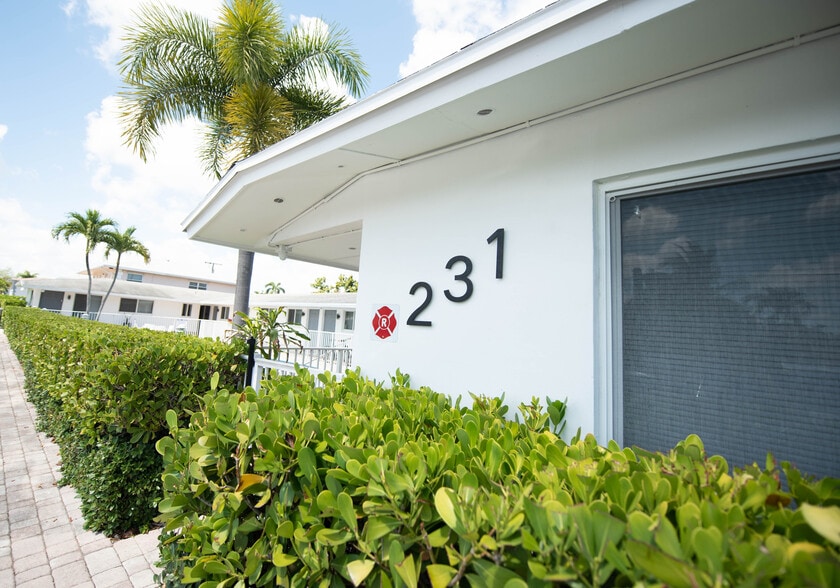 231 SW 15th St, Pompano Beach, FL à vendre - Photo du bâtiment - Image 2 de 23