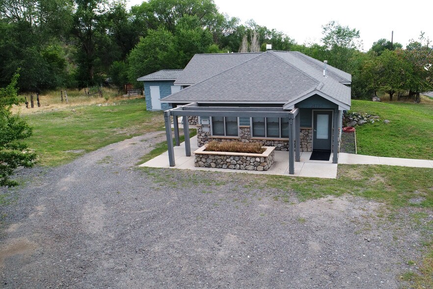 15739 Pearl Ave, Collbran, CO à vendre - Photo du bâtiment - Image 3 de 21